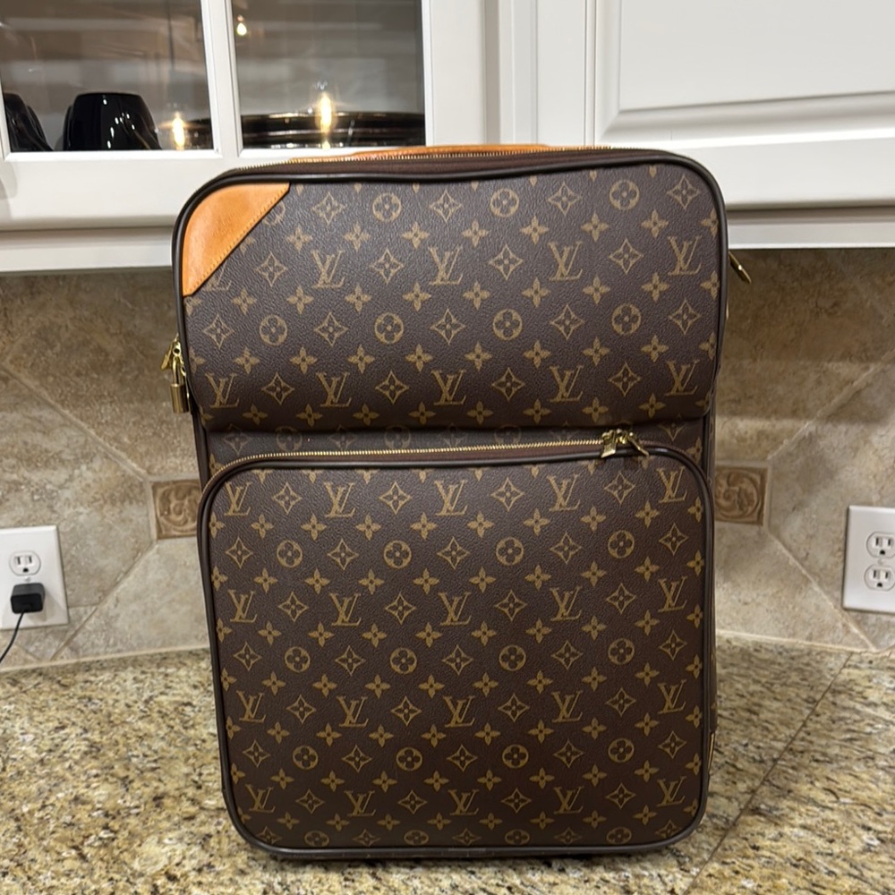 Louis Vuitton Brown Monogram Pegase Business Carryon Suitcase